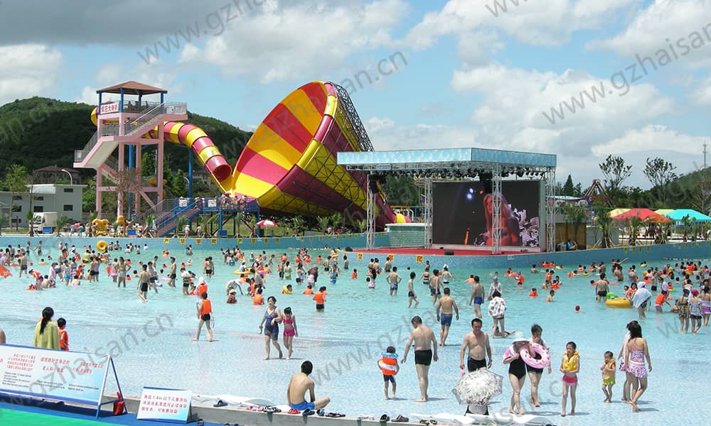 浙江宁波东钱湖水上乐园大喇叭、造浪池