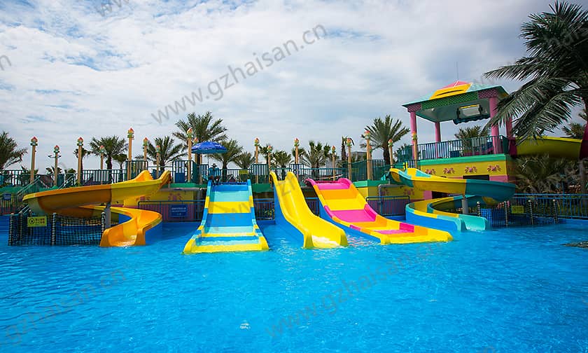 宁波大目湾阿拉的海水上乐园小谐游乐场儿童滑梯