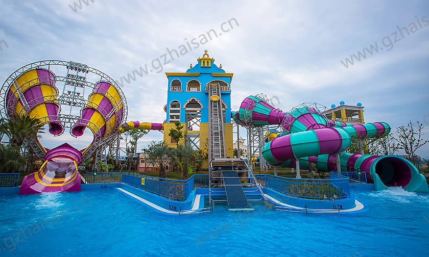 浙江宁波大目湾阿拉的海水上乐园超级龙卷风+暴风谷