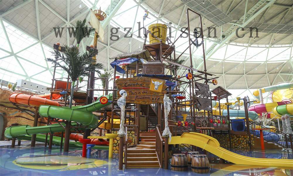 如何进行水上乐园设备的绝缘材料检查？