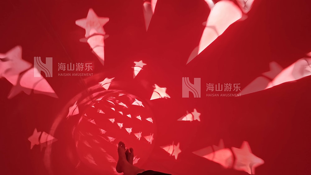 打破季节边界，定义全季狂欢｜超级魔法时空组合滑道，引领水乐园新纪元