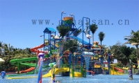 组合水滑梯，畅享水上乐趣